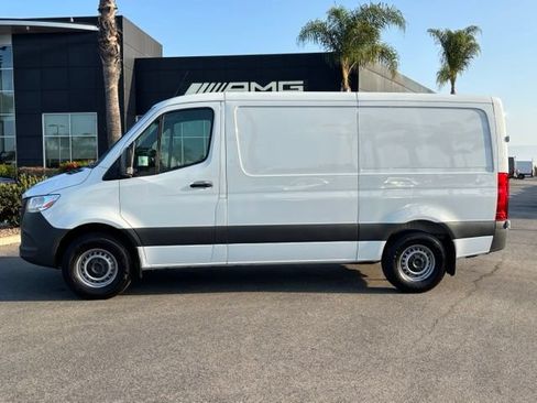 Used 2026 Mercedes-Benz Sprinter 2500 image 35