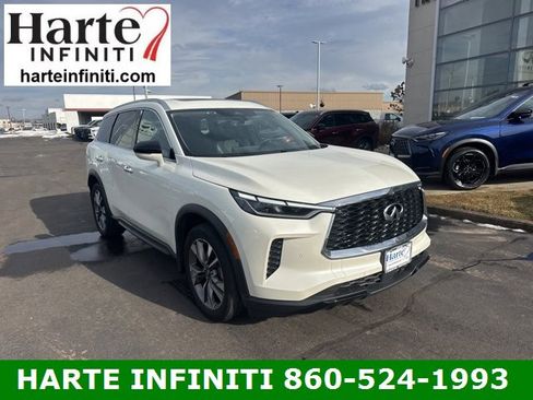 Certified 2024 INFINITI QX60 Luxe image 3