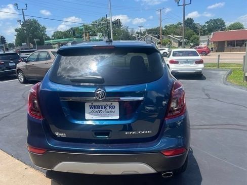 Used 2019 Buick Encore Essence w/ Safety Package II FWD image 4