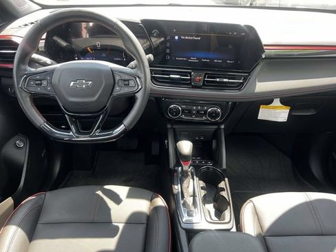 Used 2024 Chevrolet TrailBlazer RS w/ Convenience Package AWD/4WD image 14