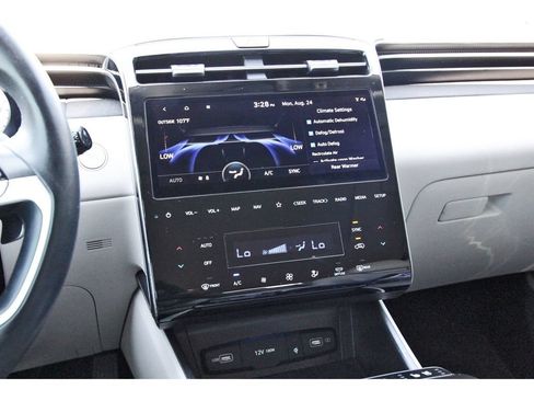 Used 2024 Hyundai Tucson Limited FWD image 28