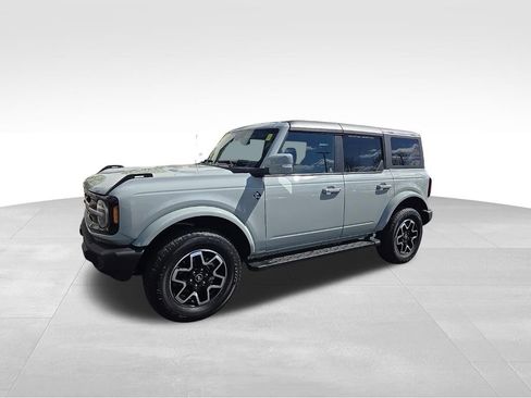 Used 2023 Ford Bronco Outer Banks AWD/4WD image 1