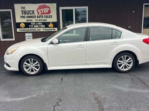 Used 2013 Subaru Legacy 2.5i Premium AWD/4WD image 2