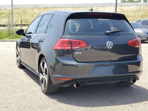 Used 2015 Volkswagen GTI SE FWD image 2