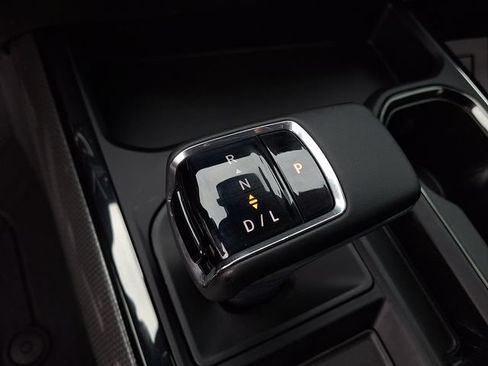 Used 2023 Chevrolet Silverado 1500 ZR2 AWD/4WD image 11