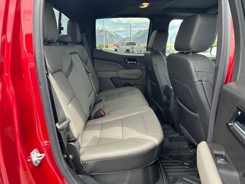 Certified 2025 Chevrolet Colorado ZR2 w/ Technology Package AWD/4WD image 14