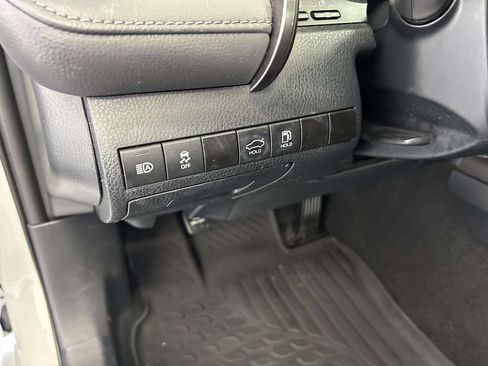 Used 2024 Toyota Camry LE w/ Convenience Package FWD image 18