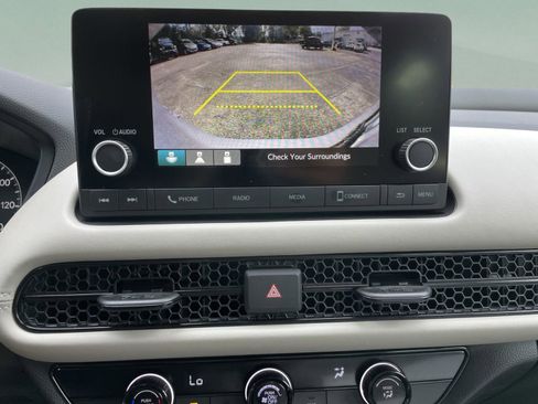 Certified 2023 Honda HR-V LX image 28