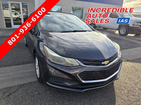 Used 2016 Chevrolet Cruze LT w/ Sun And Sound Package FWD image 1