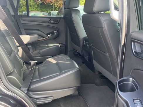 Used 2018 GMC Yukon SLT w/ HD Trailering Package image 17