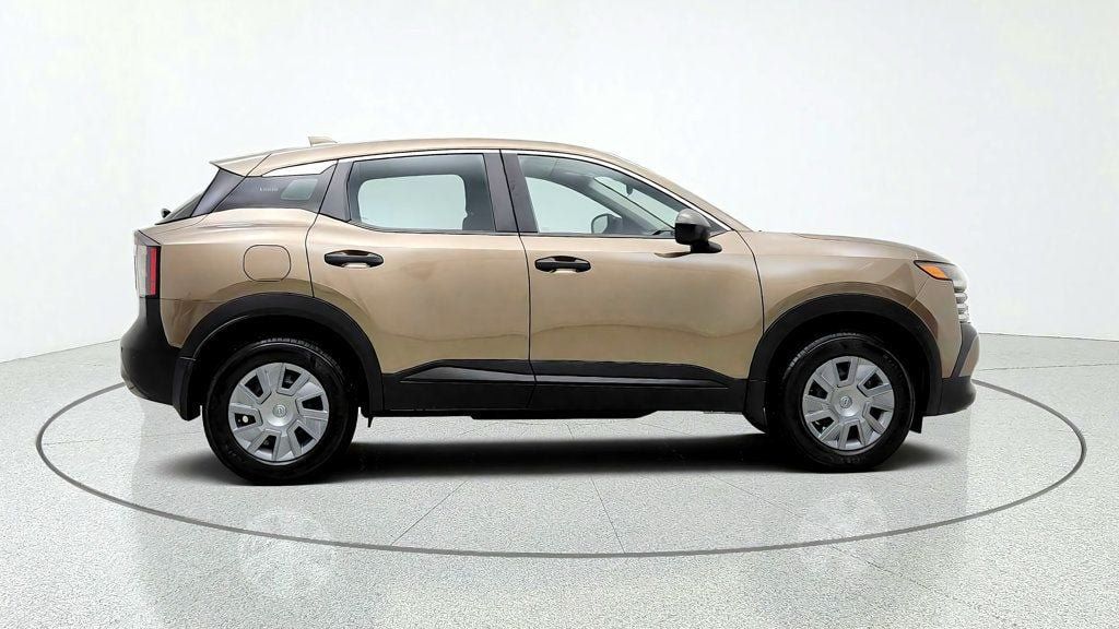 Used 2025 Nissan Kicks S w/ Charging Package FWD image 4