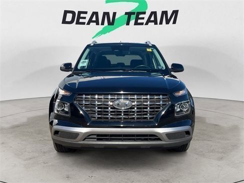 Used 2024 Hyundai Venue SEL image 3