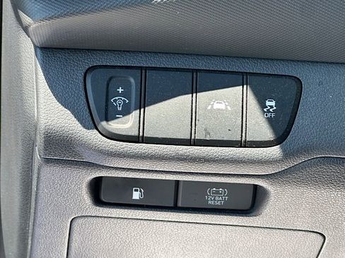 Used 2022 Hyundai Ioniq Blue FWD image 28