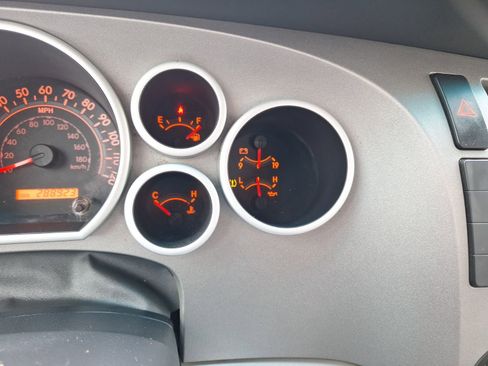 Used 2011 Toyota Tundra 2WD Double Cab image 23