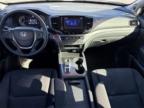 Used 2021 Honda Ridgeline Sport image 17