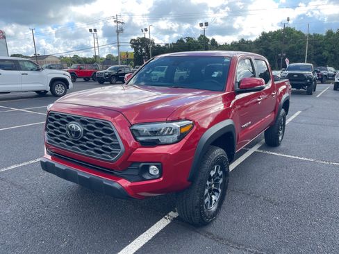 Used 2023 Toyota Tacoma TRD Off-Road AWD/4WD image 3