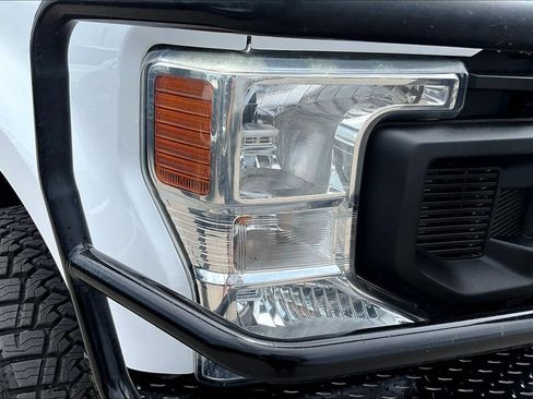 Used 2022 Ford F250 XL w/ Power Equipment Group AWD/4WD image 32