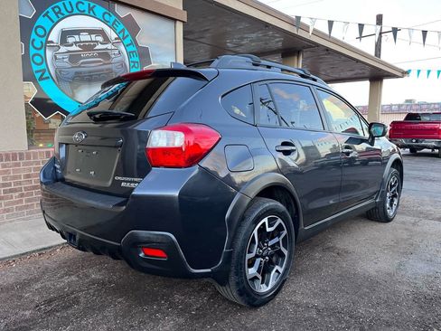Used 2017 Subaru Crosstrek 2.0i Limited image 3