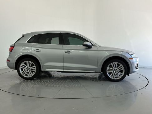 Used 2018 Audi Q5 2.0T Premium Plus w/ Premium Plus Package AWD/4WD image 8