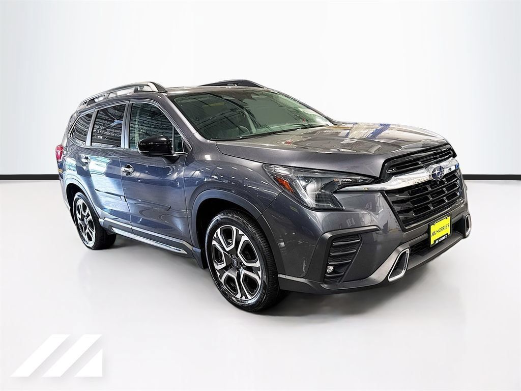 Used 2025 Subaru Ascent Touring AWD/4WD image 3