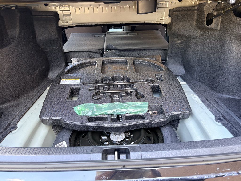 Used 2025 Toyota Camry LE FWD image 27