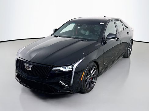 Used 2024 Cadillac CT4 V image 4