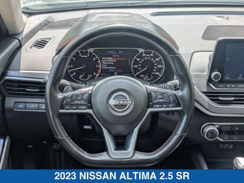 Used 2023 Nissan Altima 2.5 SR FWD image 16