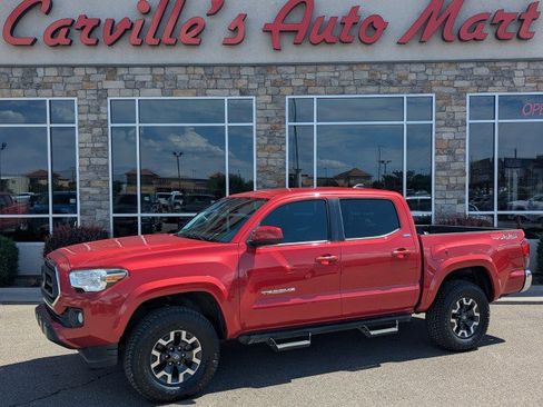 Used 2020 Toyota Tacoma SR5 AWD/4WD image 1