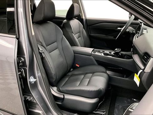 New 2026 Nissan Rogue SV FWD image 38