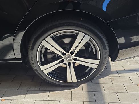 Certified 2025 Mercedes-Benz C 300 Sedan image 32