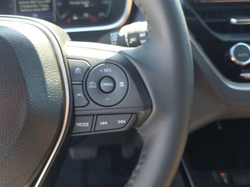 Used 2026 Toyota Corolla Cross XLE image 23