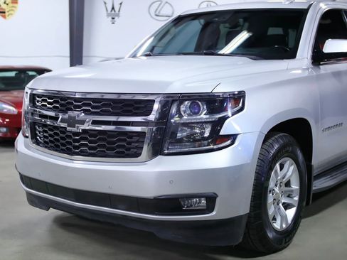 Used 2016 Chevrolet Suburban LT image 5