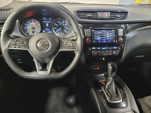 Used 2019 Nissan Rogue Sport SV FWD image 22