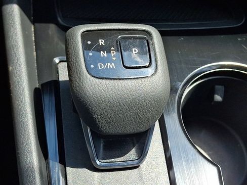 Used 2024 Nissan Rogue SV AWD/4WD image 14