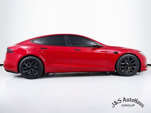 Used 2022 Tesla Model S Plaid image 8