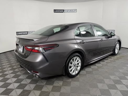 Used 2023 Toyota Camry SE image 7