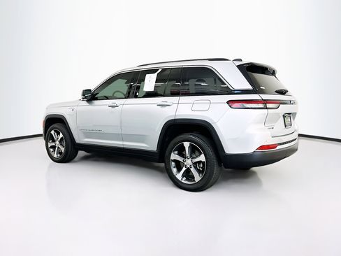 Used 2023 Jeep Grand Cherokee 4WD 4xe w/ Luxury Tech Group II image 5