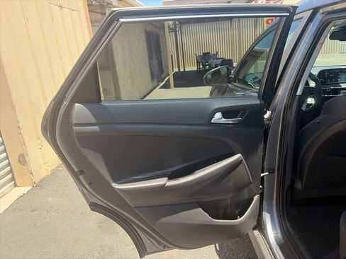 Used 2019 Hyundai Tucson Value FWD image 15