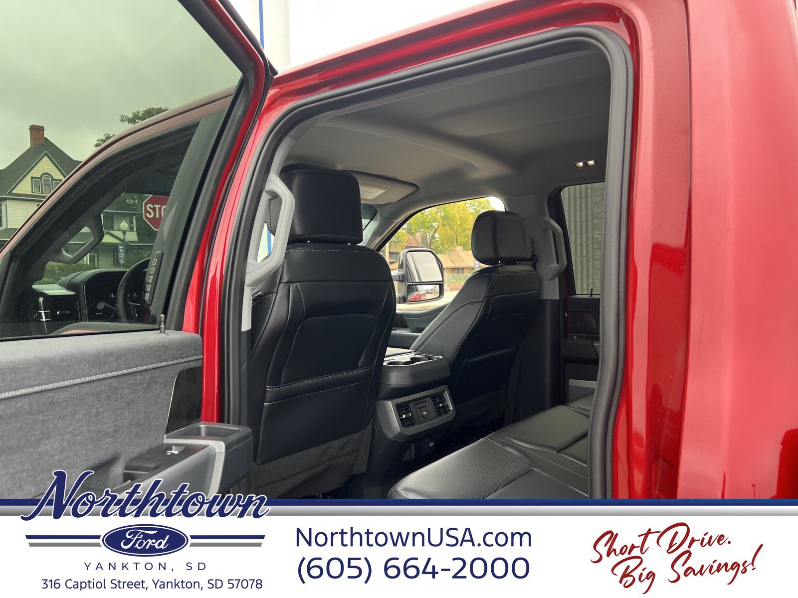 Used 2024 Ford F250 Lariat w/ Black Appearance Package AWD/4WD image 23
