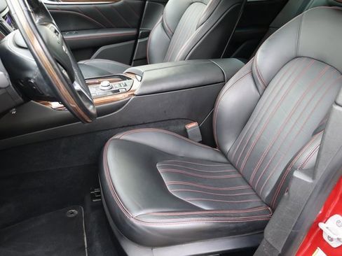 Used 2020 Maserati Levante GranLusso image 46