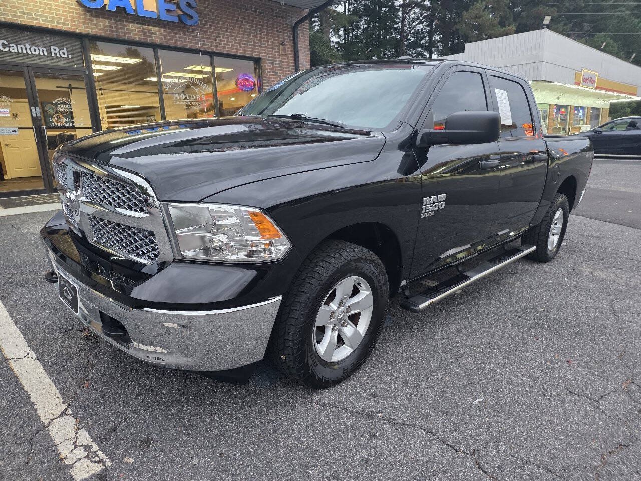 Used 2021 RAM 1500 Tradesman w/ Chrome Appearance Group AWD/4WD image 2