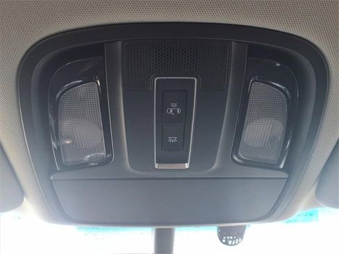 Used 2019 Kia Sorento LX w/ LX Convenience Package image 18