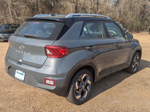 New 2026 Hyundai Venue SEL image 2