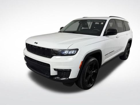 Used 2023 Jeep Grand Cherokee L Limited w/ Luxury Tech Group II AWD/4WD image 11