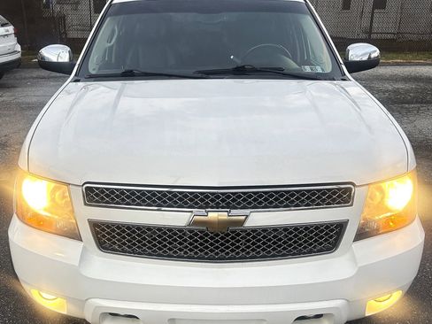 Used 2011 Chevrolet Tahoe LTZ image 2