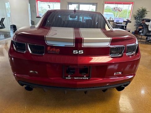 Used 2010 Chevrolet Camaro SS w/ RS Package RWD image 7