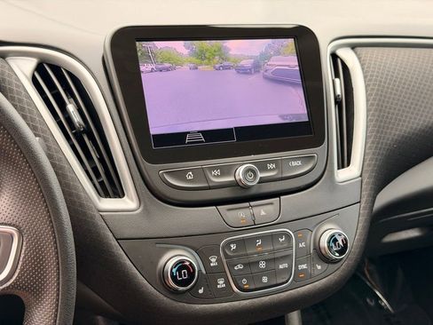 Used 2024 Chevrolet Malibu LT FWD image 32