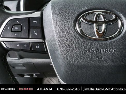 Used 2024 Toyota Highlander XSE FWD image 9