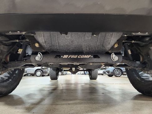 Used 2023 GMC Sierra 1500 SLT w/ SLT Convenience Package image 28