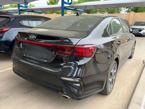 Used 2019 Kia Forte LXS FWD image 5